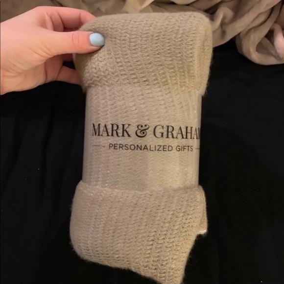 FabFitFun bundle - Picture 3 of 4